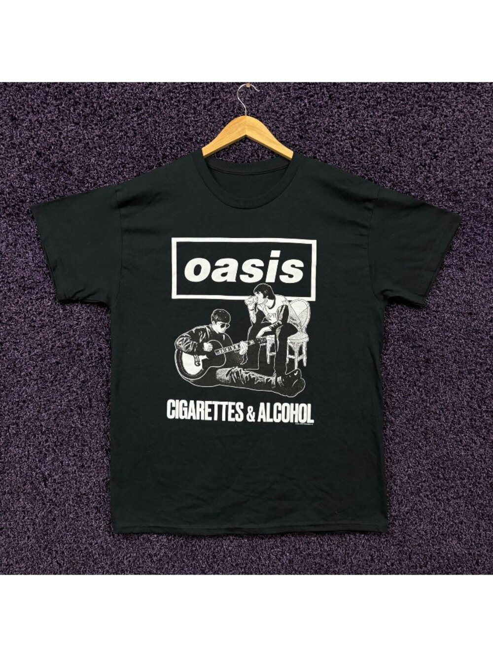 Oasis Cigarettes and Alcohol T-Shirt Size Large